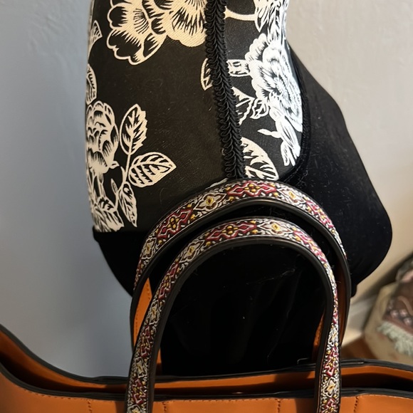 Nichole Lee by Variedades Cristina Large Nikky Shoulder Bag - Picture 8 of 11